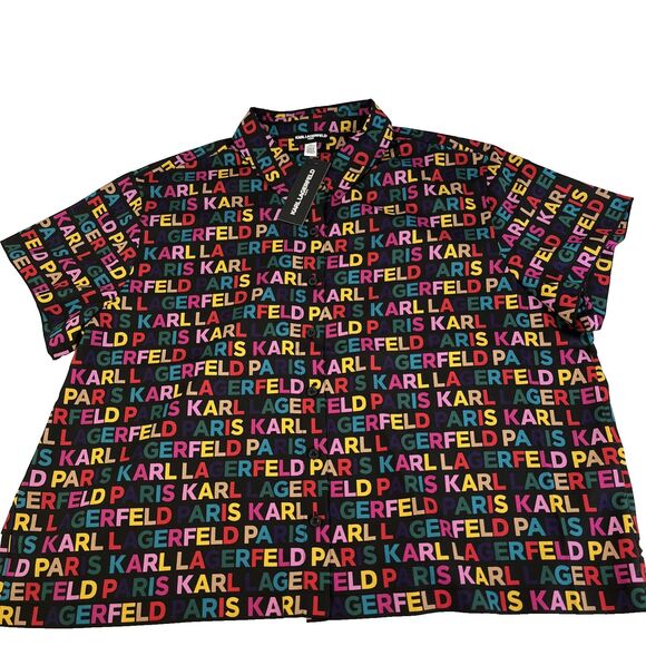 New Women’s Karl Lagerfeld AOP Spellout Short Sleeve Blouse Top Plus Size 2X NWT - Picture 1 of 7